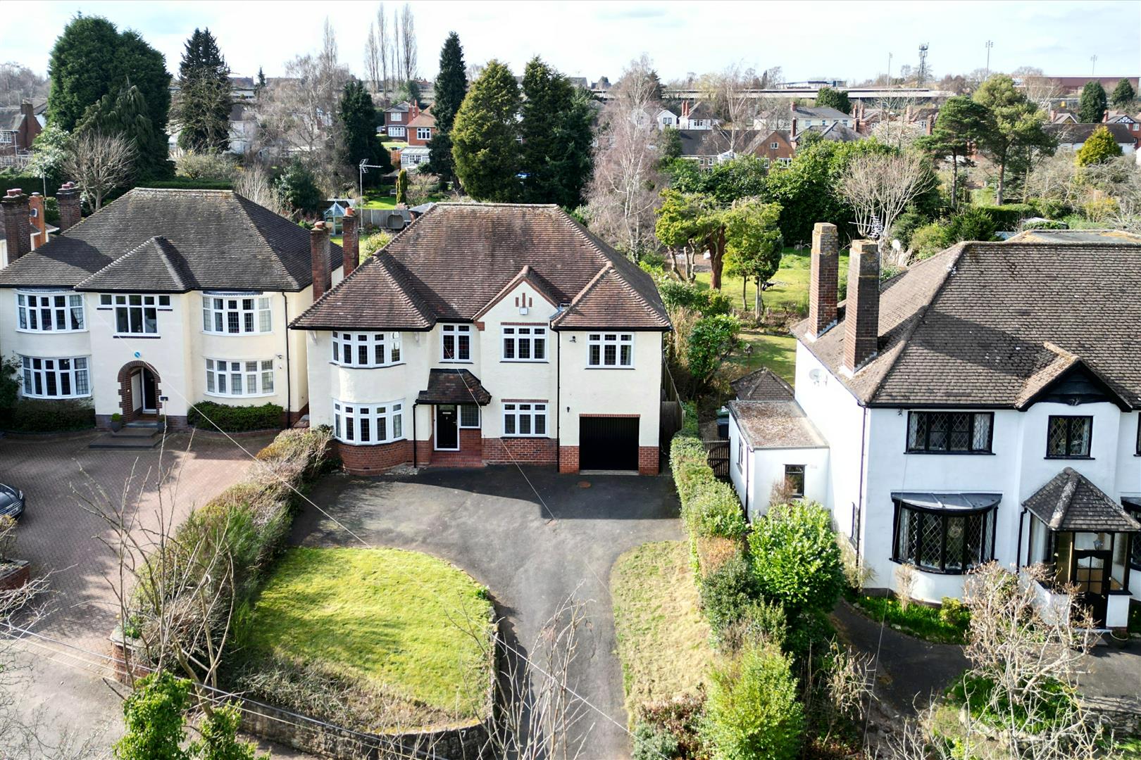 5 bed property in Barnetts Lane, Kidderminster